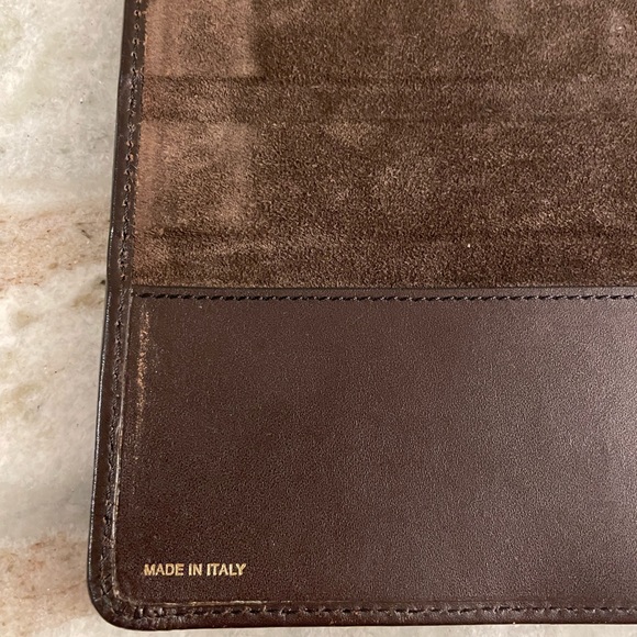 Burberry Haymarket iPad / Tablet Case - Picture 4 of 12